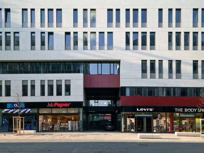 Neubau Universität Leipzig, Institutsgebäude